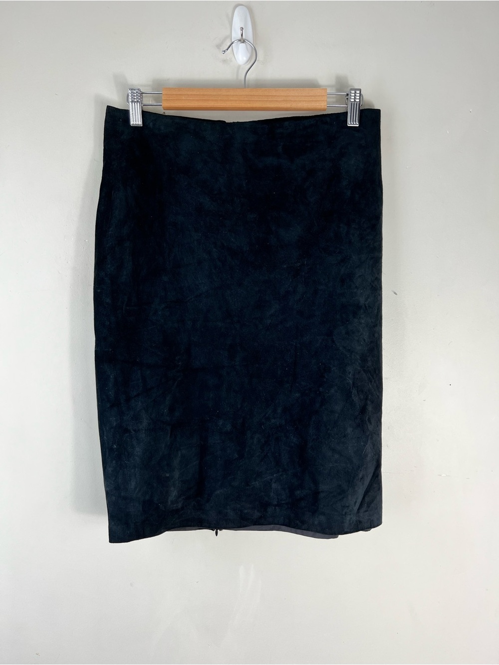 Danier Leather Black Suede Leather Pencil Skirt Size 6 High Waisted Classic